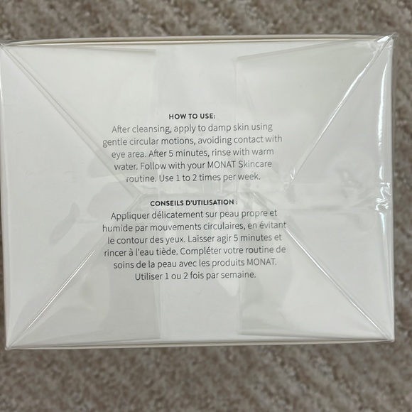 Monat Berry Refined Scrub - unopened - Picture 3 of 5